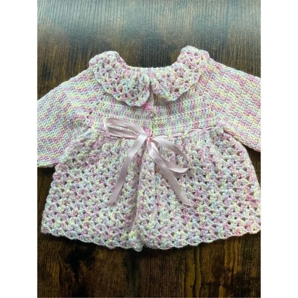 Hand Crocheted Baby cardigan - Picture 3 of 9